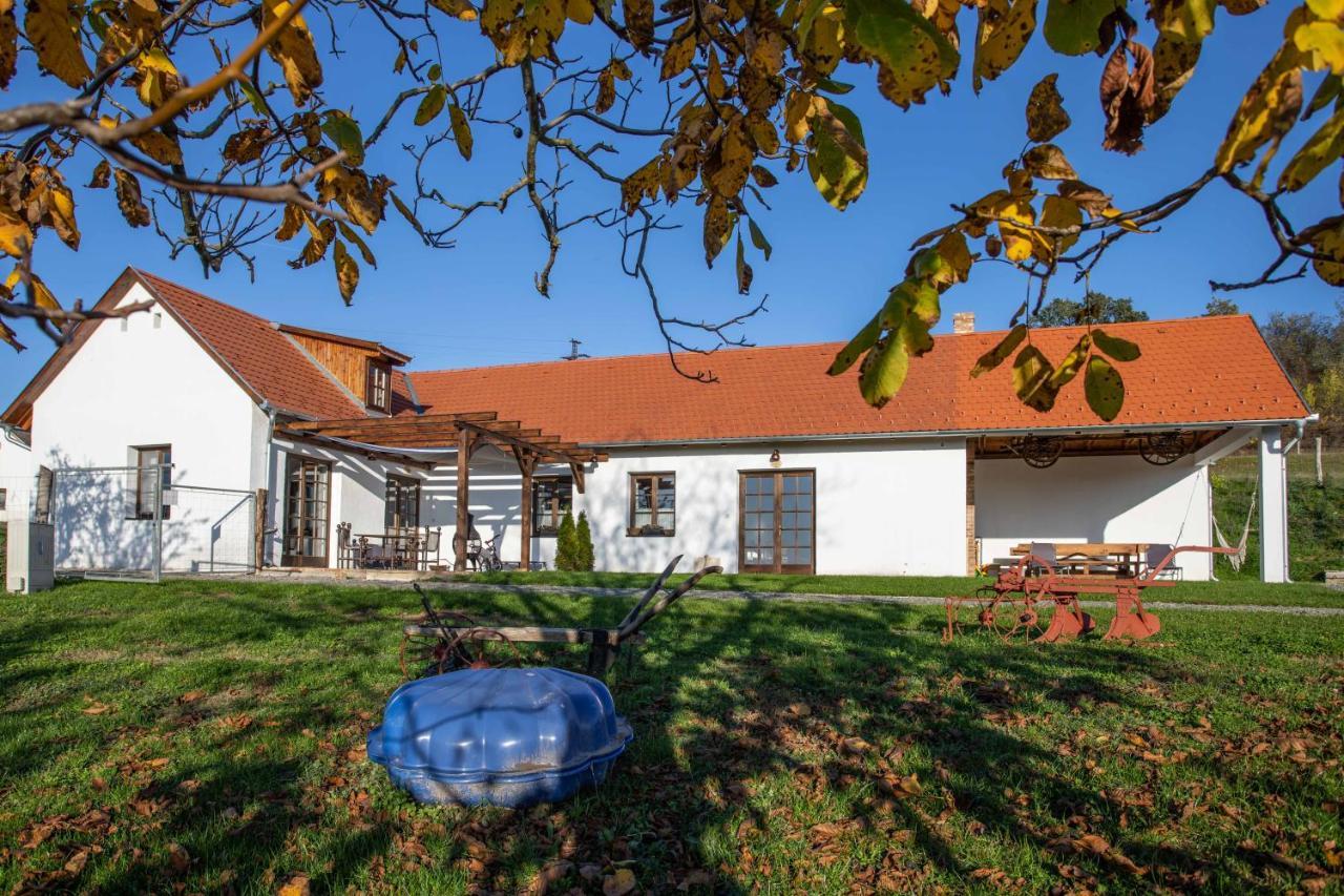 Hotel Kishosszuret Vendeghaz Pécsvárad Exterior foto