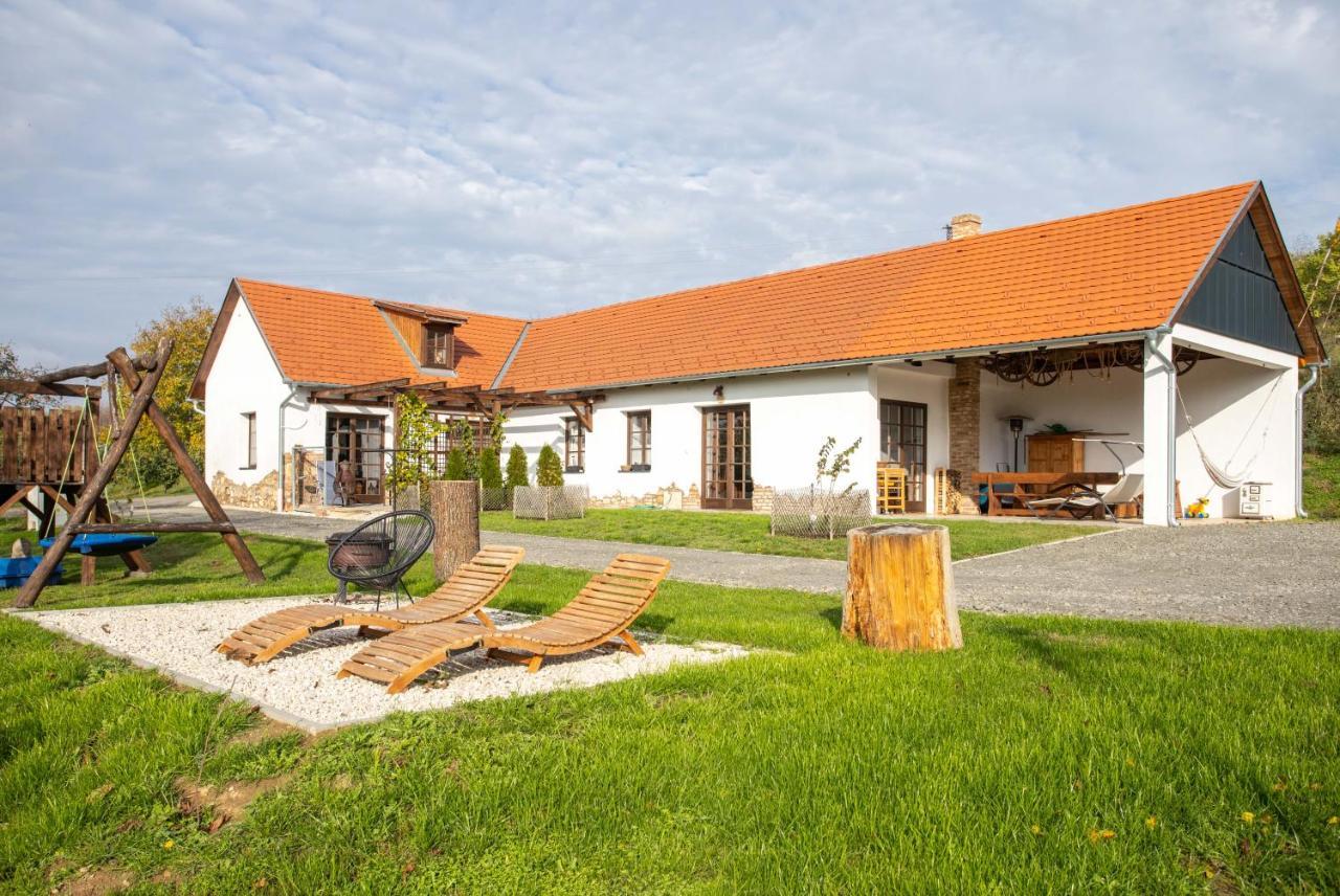Hotel Kishosszuret Vendeghaz Pécsvárad Exterior foto