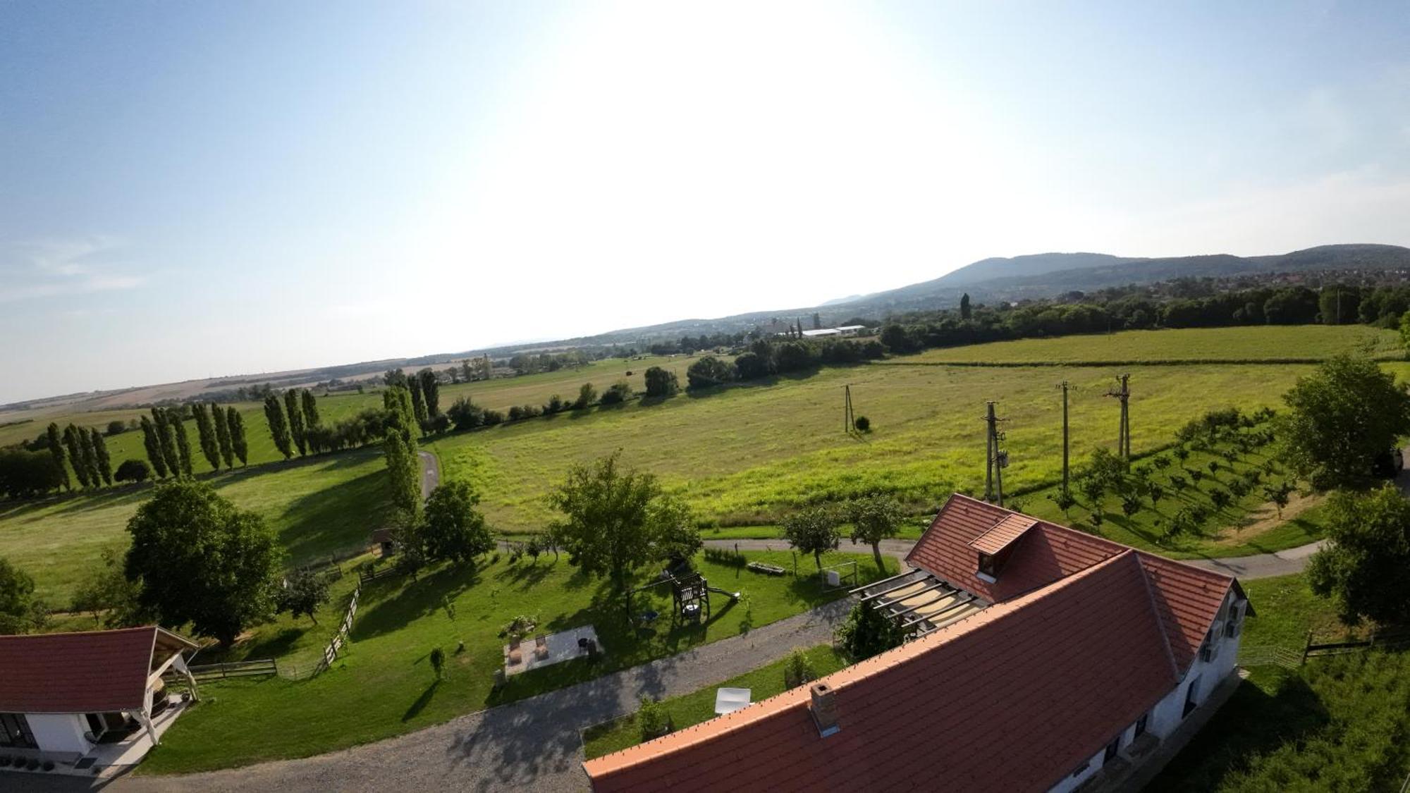 Hotel Kishosszuret Vendeghaz Pécsvárad Exterior foto
